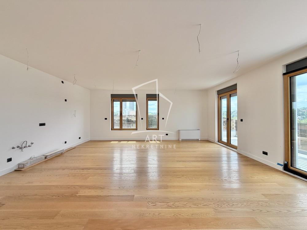 Stan na prodaju u Beogradu, Činovnička kolonija, 220m2, cena 907500 evra