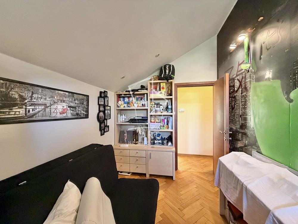 Stan na prodaju u Beogradu, Vračar, cetvorosoban, 78m2, cena 305000 evra
