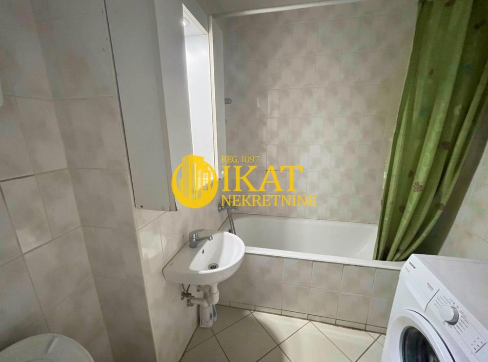 Stan na prodaju u Beogradu, Zemun, jednosoban, 39m2, cena 115000 evra