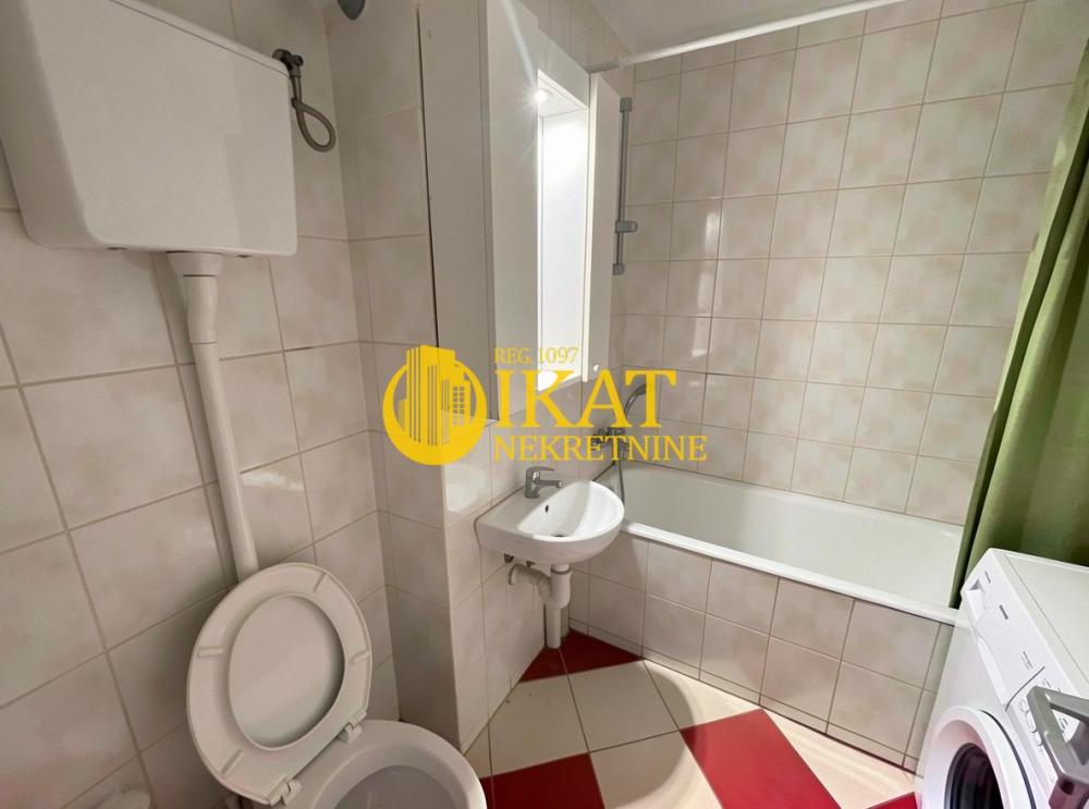 Stan na prodaju u Beogradu, Zemun, jednosoban, 39m2, cena 115000 evra