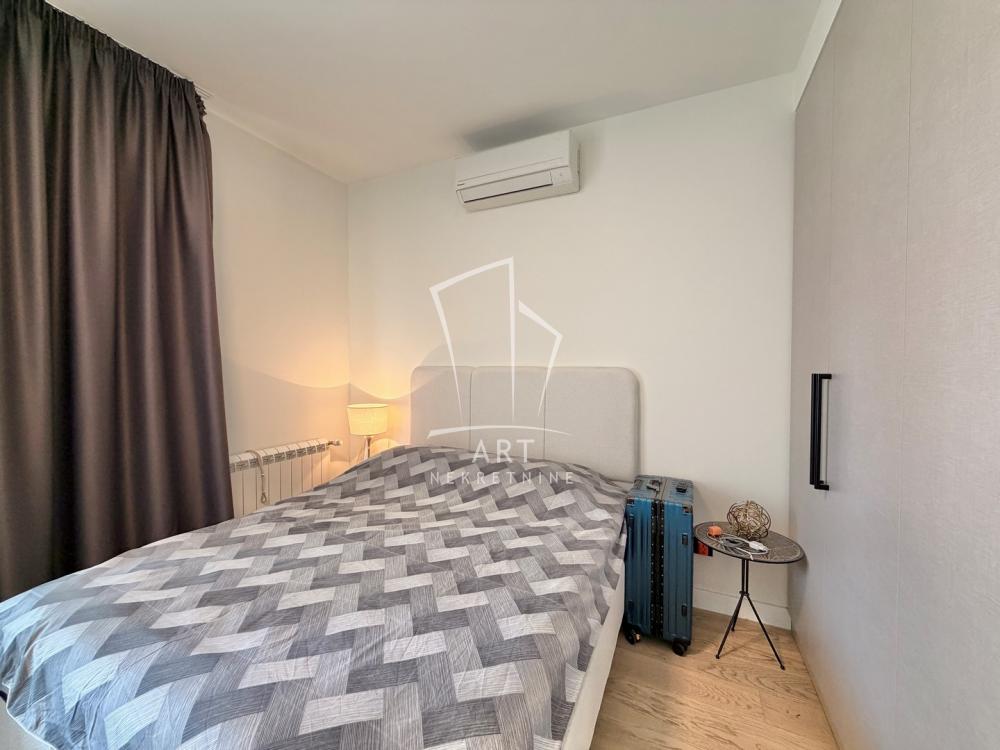 Stan na prodaju u Beogradu, Beograd na vodi, 29m2, cena 179900 evra