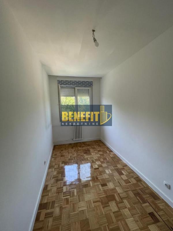 Stan na prodaju u Beogradu, Meandri, trosoban, 77m2, cena 275000 evra