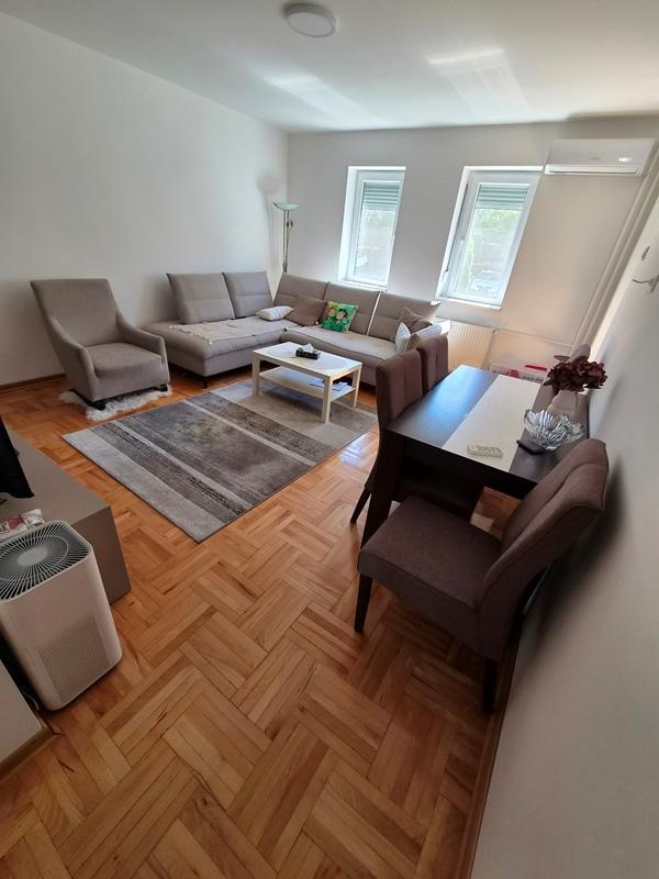 Stan na prodaju u Beogradu, Borča, trosoban, 60m2, cena 150000 evra