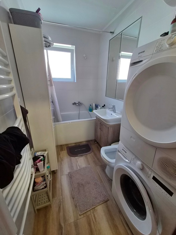 Stan na prodaju u Beogradu, Borča, trosoban, 60m2, cena 150000 evra