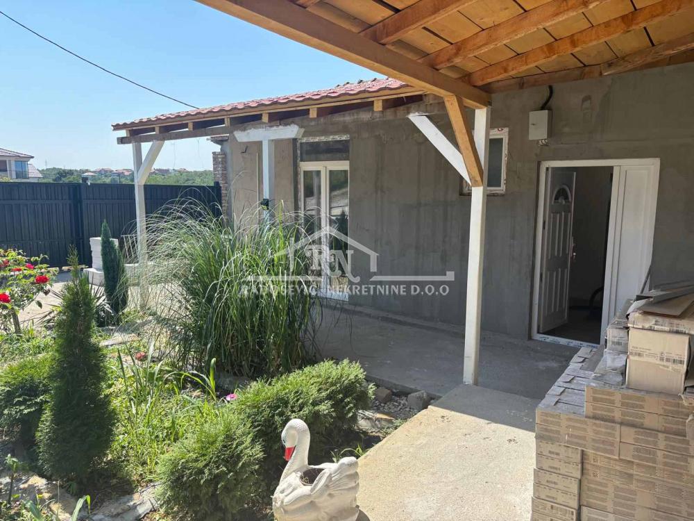 Stan na prodaju u Beogradu, Rakovica, trosoban, 71m2, cena 156000 evra