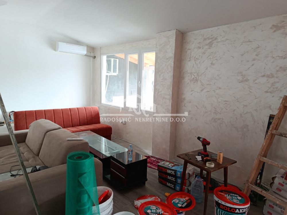 Stan na prodaju u Beogradu, Rakovica, dvoiposoban, 56m2, cena 120000 evra