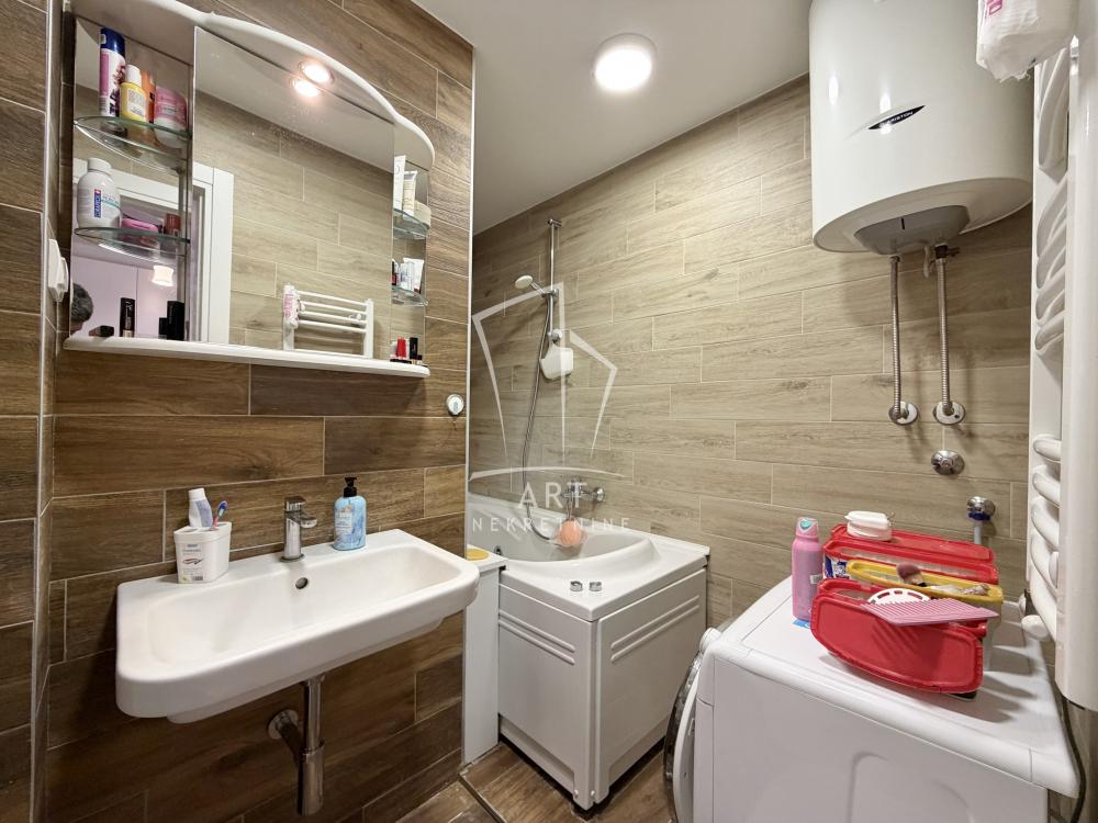 Stan na prodaju u Beogradu, Zemun, dvosoban, 45m2, cena 146500 evra