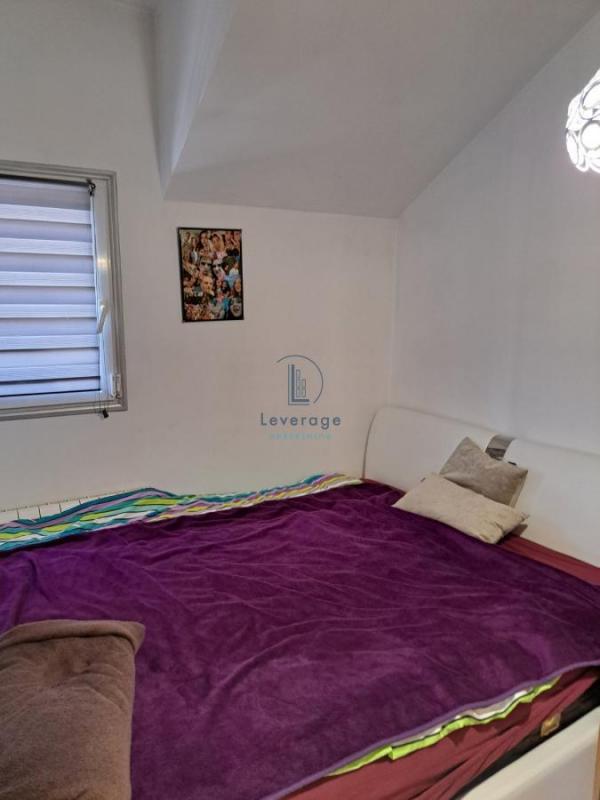 Stan na prodaju u Beogradu, Cvetanova ćuprija, trosoban, 100m2, cena 295000 evra