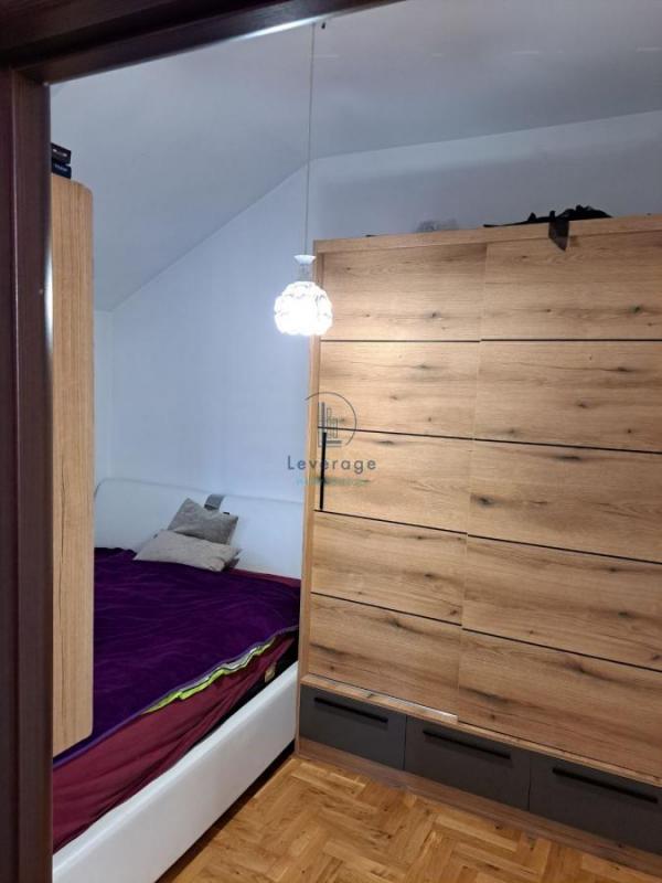 Stan na prodaju u Beogradu, Cvetanova ćuprija, trosoban, 100m2, cena 295000 evra