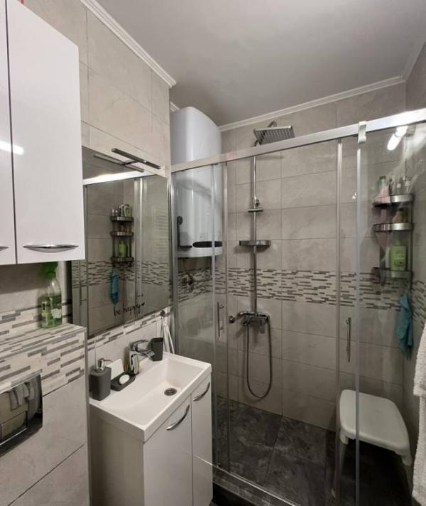 Stan na prodaju u Beogradu, Novi Beograd blok 62, 65m2, cena 250000 evra