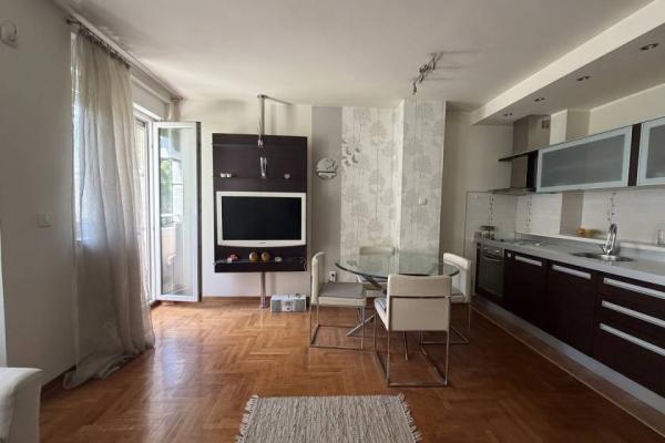Stan na prodaju u Beogradu, Dorćol, trosoban, 66m2, cena 359000 evra