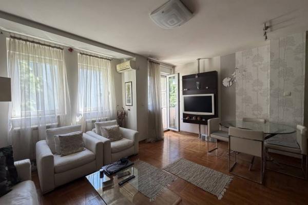 Stan na prodaju u Beogradu, Dorćol, trosoban, 66m2, cena 359000 evra