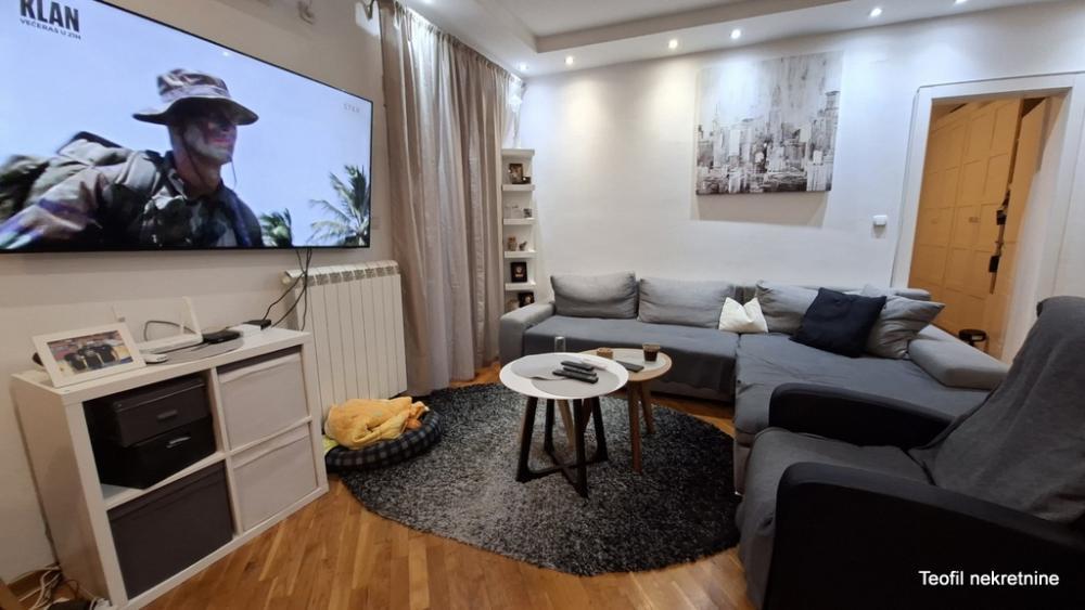 Stan na prodaju u Beogradu, Braće Jerković, troiposoban, 71m2, cena 190000 evra