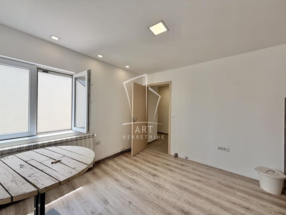 Stan na prodaju u Beogradu, Stari grad, dvosoban, 55m2, cena 239500 evra