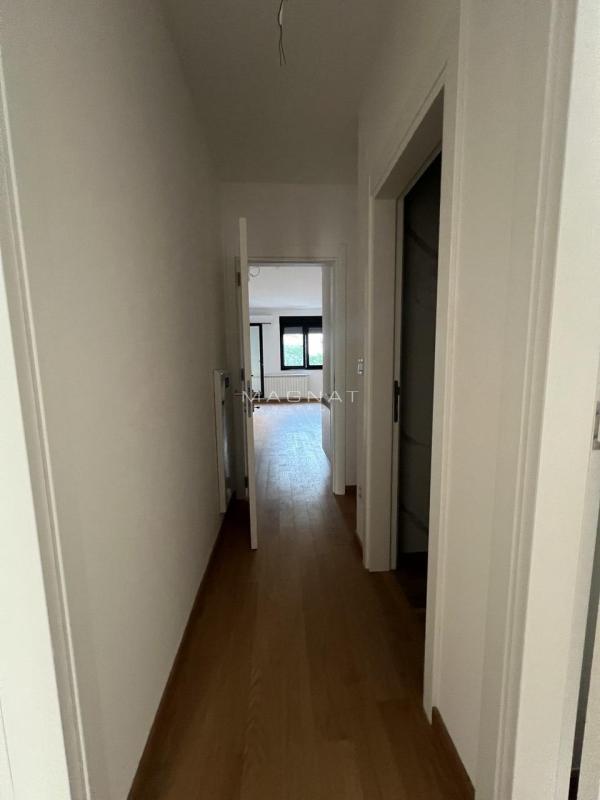 Stan na prodaju u Beogradu, Autokomanda, trosoban, 71m2, cena 265000 evra