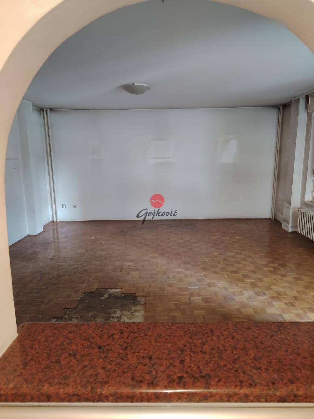 Stan na prodaju u Beogradu, Banovo brdo, trosoban, 85m2, cena 263000 evra