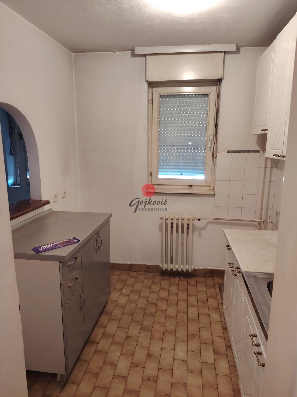 Stan na prodaju u Beogradu, Banovo brdo, trosoban, 85m2, cena 263000 evra