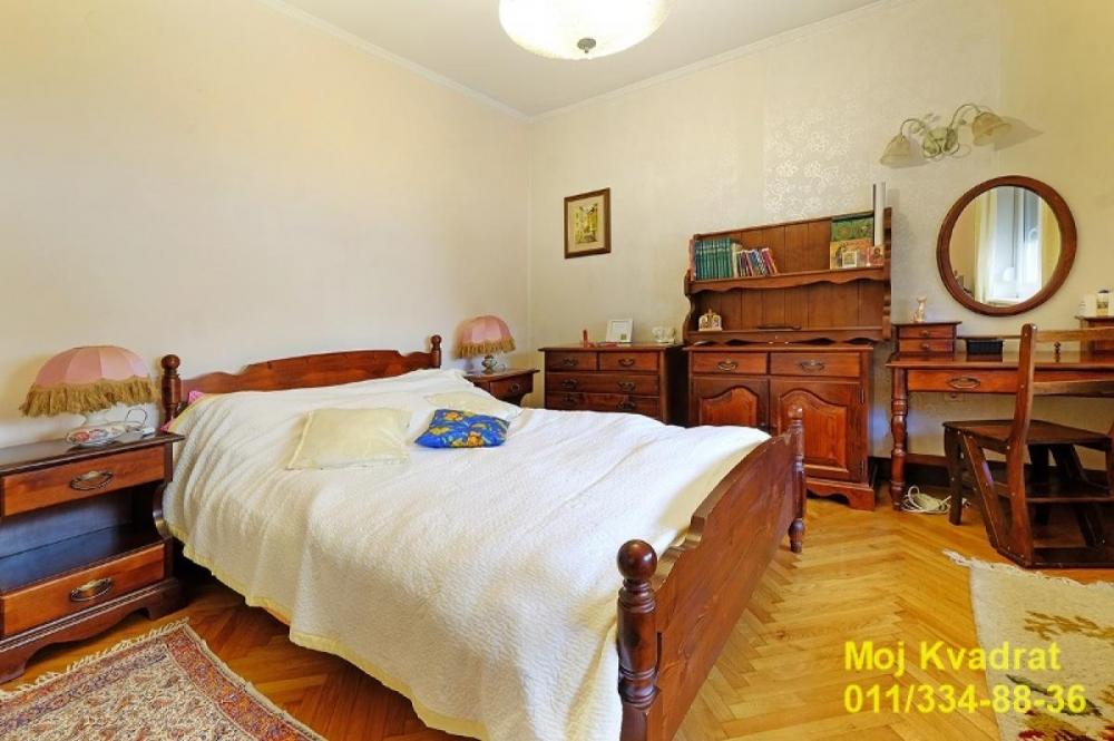 Stan na prodaju u Beogradu, Južni bulevar, dvoiposoban, 65m2, cena 235000 evra