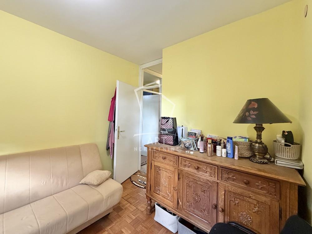 Stan na prodaju u Beogradu, Novi Beograd, dvoiposoban, 76m2, cena 237000 evra