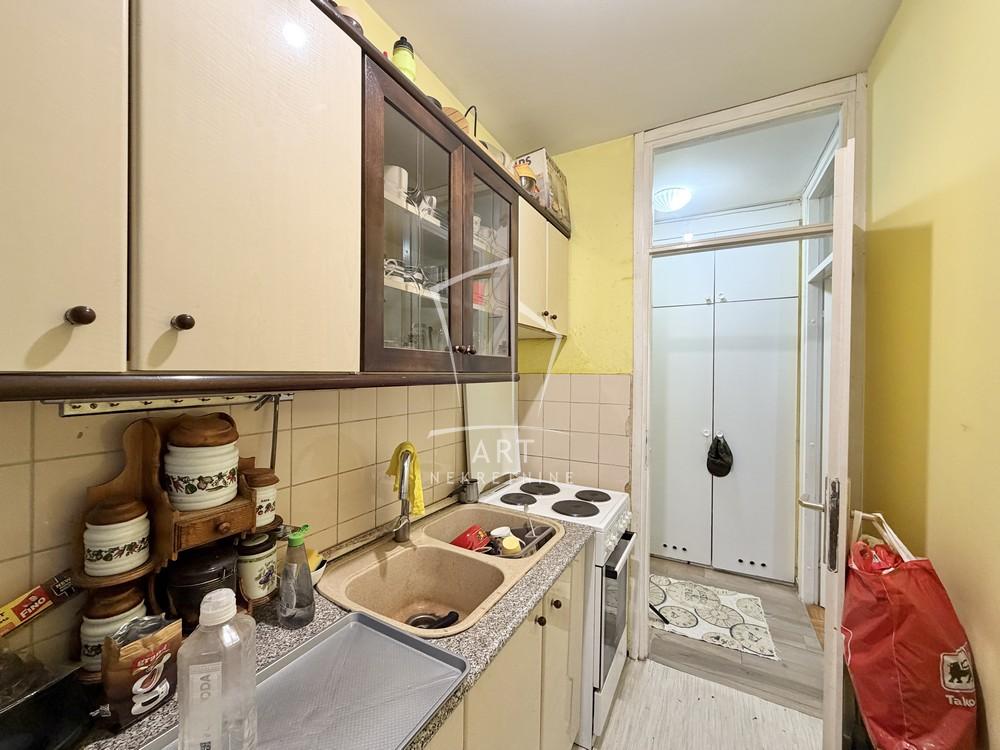 Stan na prodaju u Beogradu, Novi Beograd, dvoiposoban, 76m2, cena 237000 evra