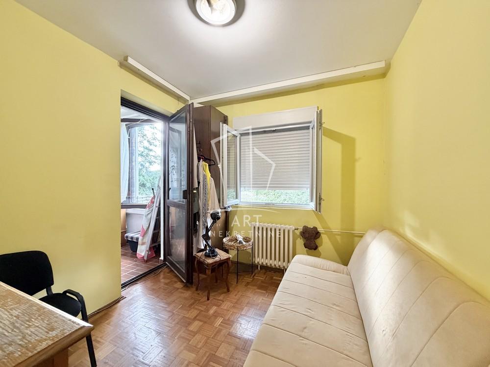 Stan na prodaju u Beogradu, Novi Beograd, dvoiposoban, 76m2, cena 237000 evra
