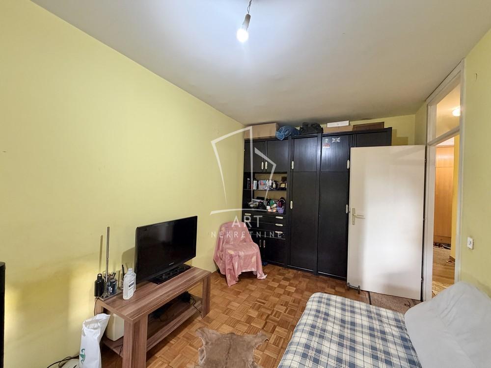 Stan na prodaju u Beogradu, Novi Beograd, dvoiposoban, 76m2, cena 237000 evra