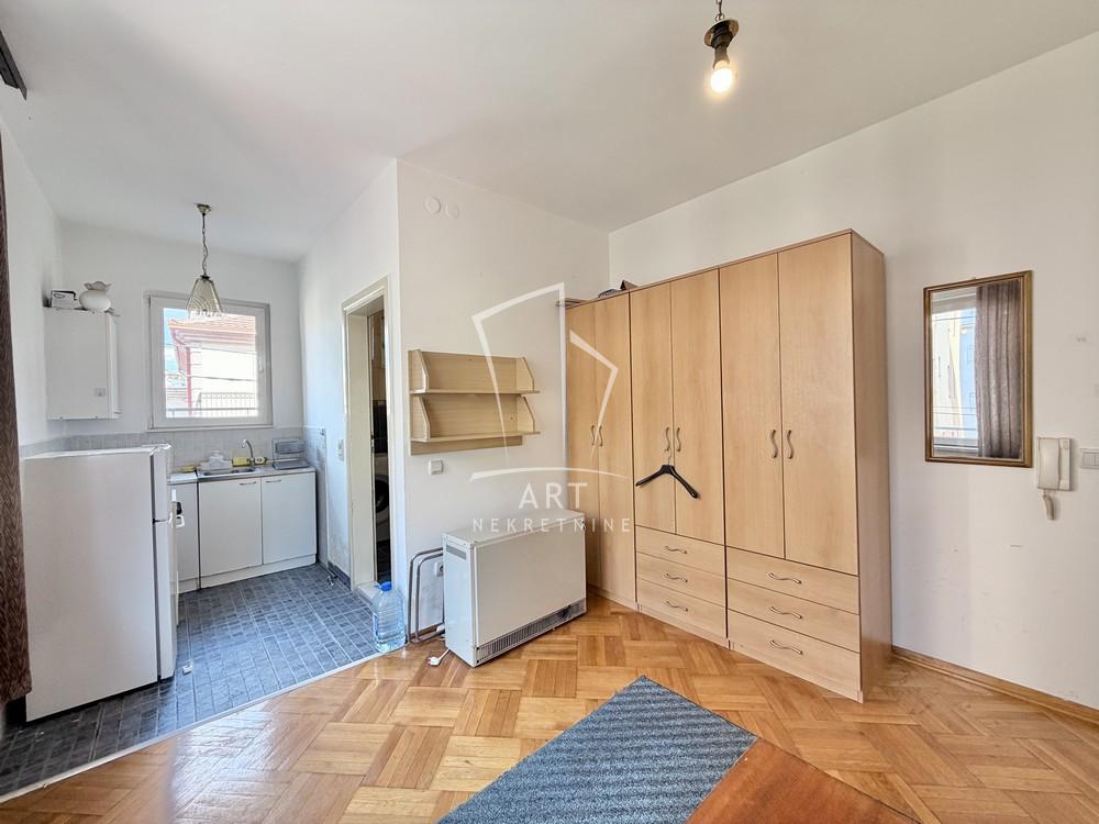 Stan na prodaju u Beogradu, Pašino brdo, jednosoban, 20m2, cena 75000 evra