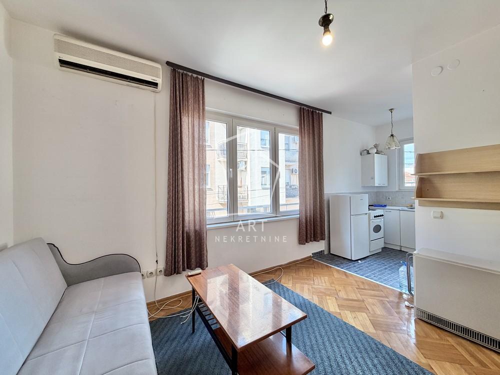 Stan na prodaju u Beogradu, Pašino brdo, jednosoban, 20m2, cena 75000 evra