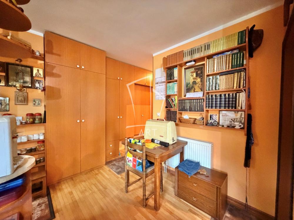 Stan na prodaju u Beogradu, Rakovica, jednoiposoban, 45m2, cena 122900 evra