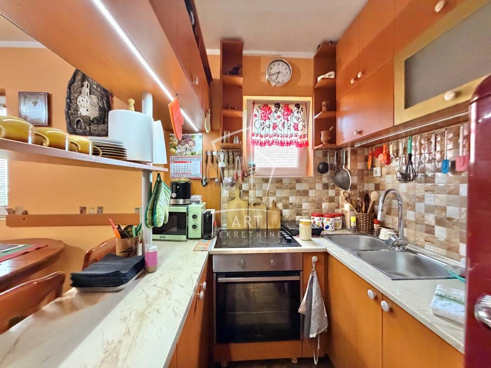 Stan na prodaju u Beogradu, Rakovica, jednoiposoban, 45m2, cena 122900 evra