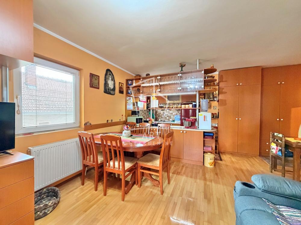 Stan na prodaju u Beogradu, Rakovica, jednoiposoban, 45m2, cena 122900 evra
