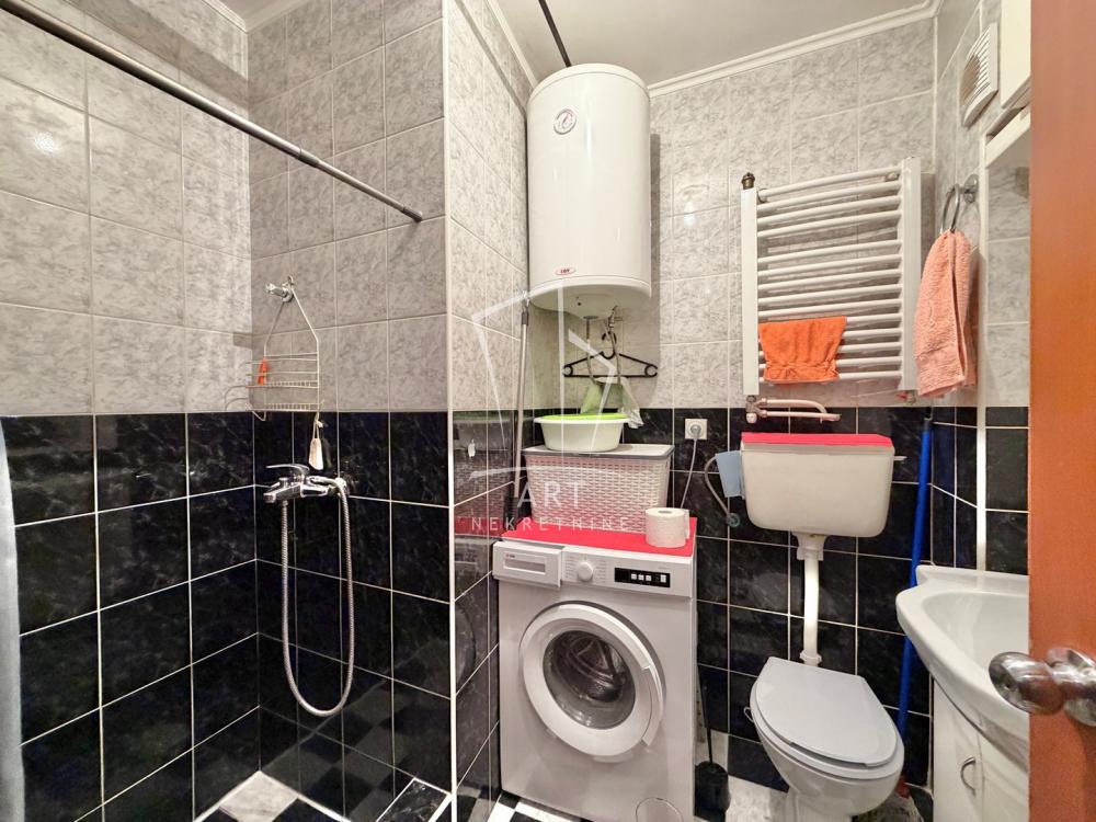 Stan na prodaju u Beogradu, Rakovica, jednoiposoban, 45m2, cena 122900 evra