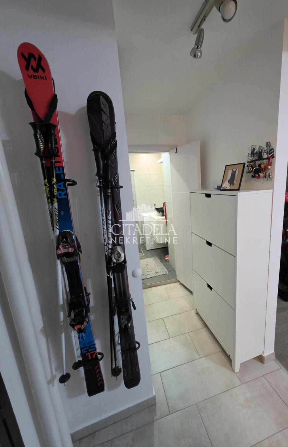 Stan na prodaju u Beogradu, Čukarica, dvoiposoban, 62m2, cena 217000 evra