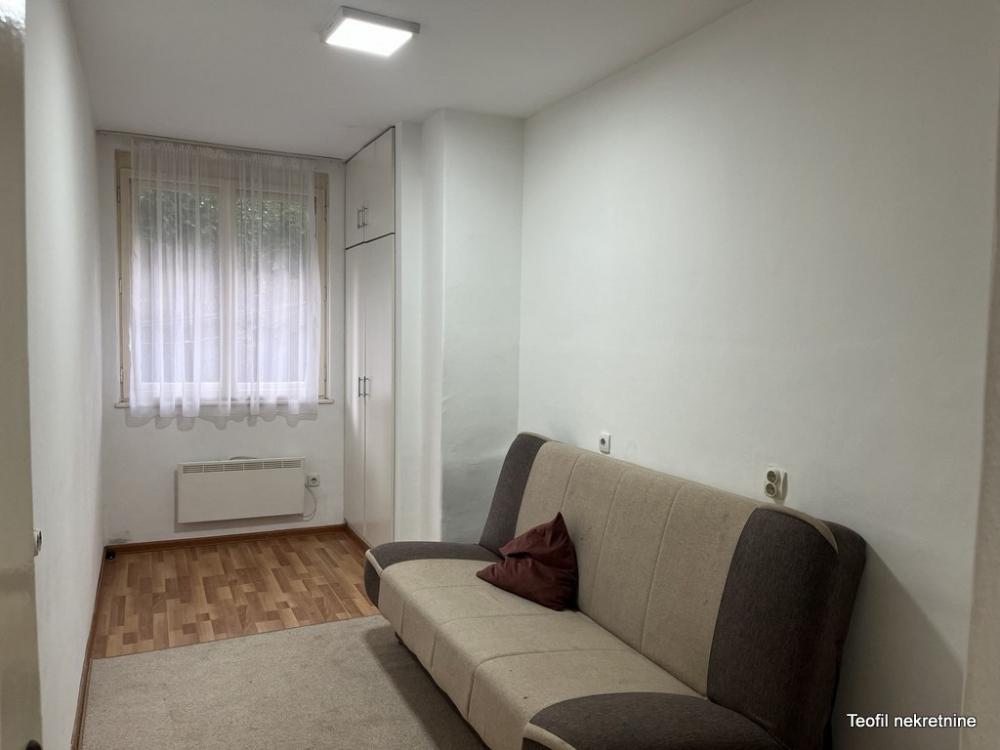 Stan na prodaju u Beogradu, Karaburma, dvosoban, 36m2, cena 105000 evra