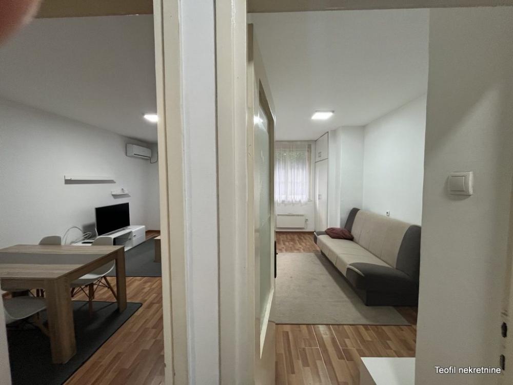 Stan na prodaju u Beogradu, Karaburma, dvosoban, 36m2, cena 105000 evra