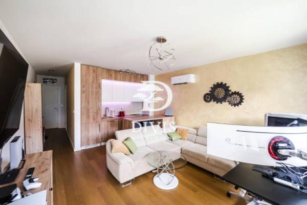 Stan na prodaju u Beogradu, Botanička bašta, jednoiposoban, 40m2, cena 249000 evra