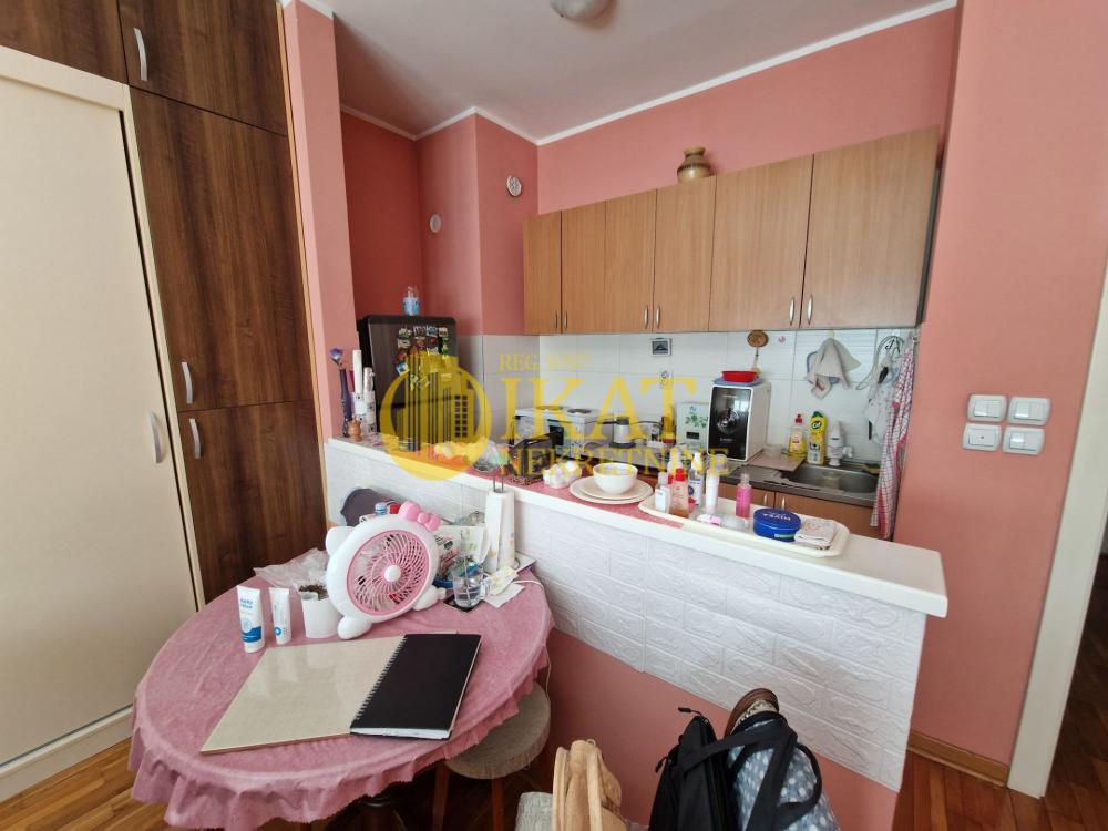 Stan na prodaju u Beogradu, Novi Beograd blok 63, dvosoban, 47m2, cena 350000 evra