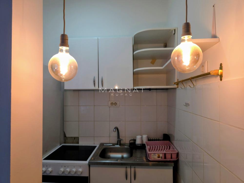 Stan na prodaju u Beogradu, Gornji Dorćol, trosoban, 67m2, cena 325000 evra