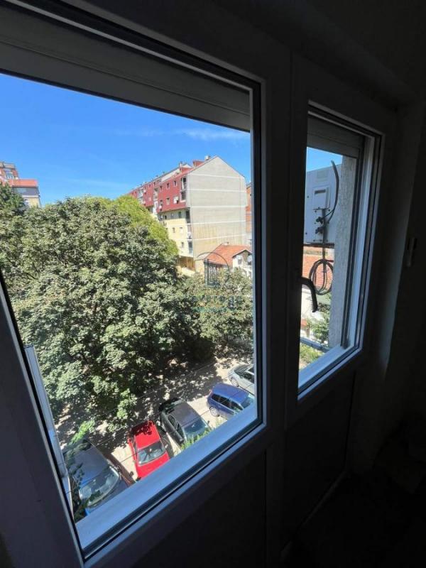 Stan na prodaju u Beogradu, Karaburma, jednosoban, 21m2, cena 75000 evra