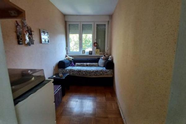 Stan na prodaju u Beogradu, Profesorska kolonija, troiposoban, 69m2, cena 249000 evra