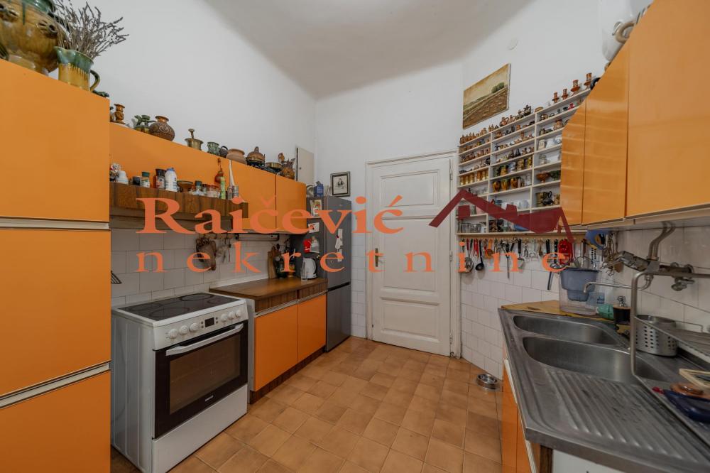 Stan na prodaju u Beogradu, Beograd (centar), cetvorosoban, 139m2, cena 639900 evra