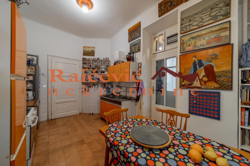 Stan na prodaju u Beogradu, Beograd (centar), cetvorosoban, 139m2, cena 639900 evra