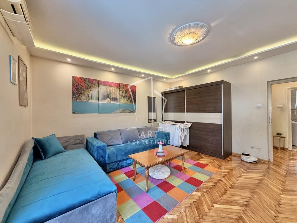 Stan na prodaju u Beogradu, Stari grad, dvosoban, 60m2, cena 390000 evra