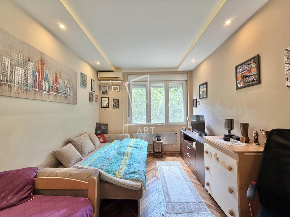 Stan na prodaju u Beogradu, Stari grad, dvosoban, 60m2, cena 390000 evra