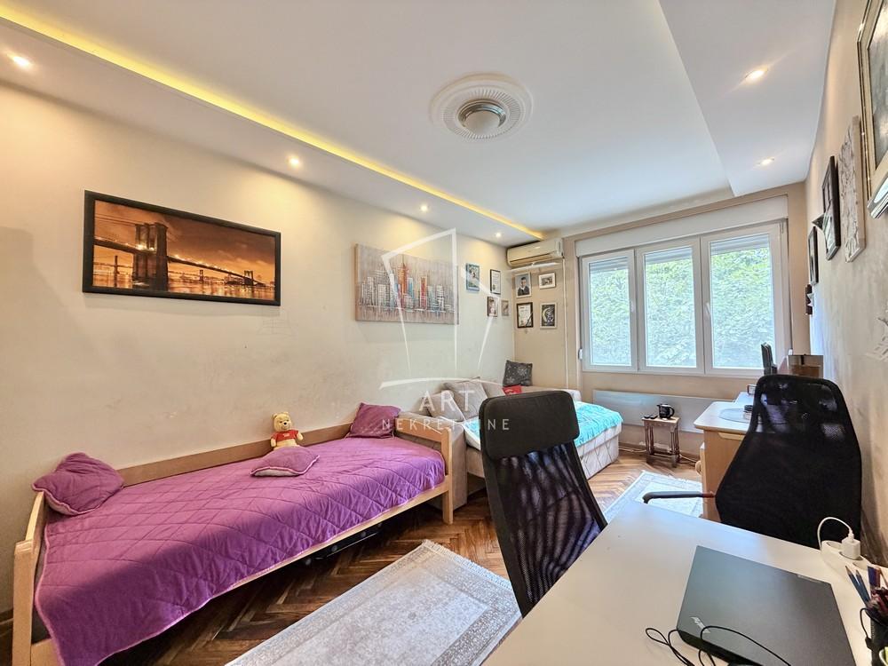 Stan na prodaju u Beogradu, Stari grad, dvosoban, 60m2, cena 390000 evra