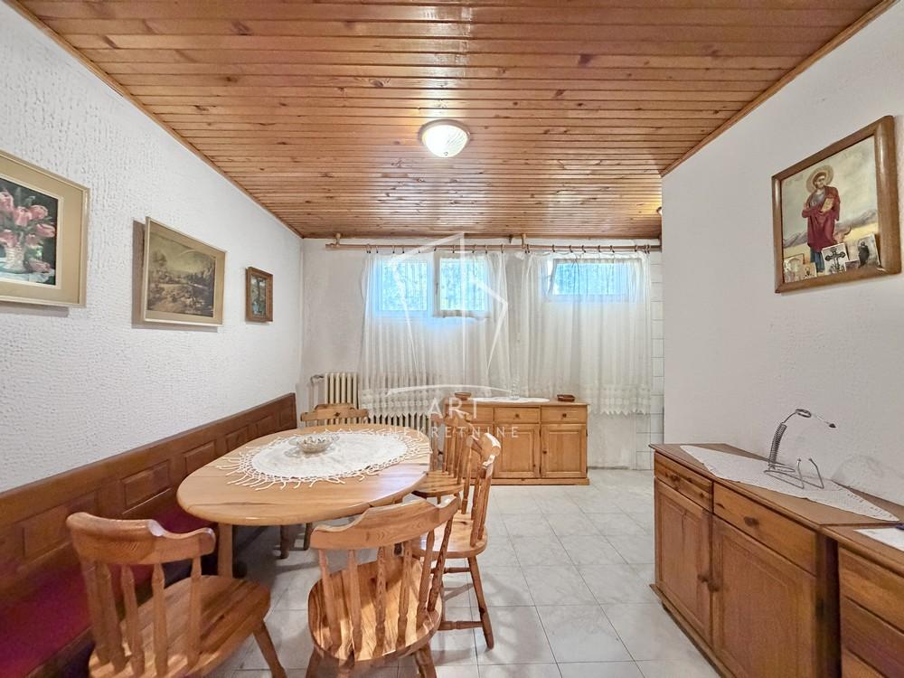 Stan na prodaju u Beogradu, Rakovica, troiposoban, 71m2, cena 175000 evra