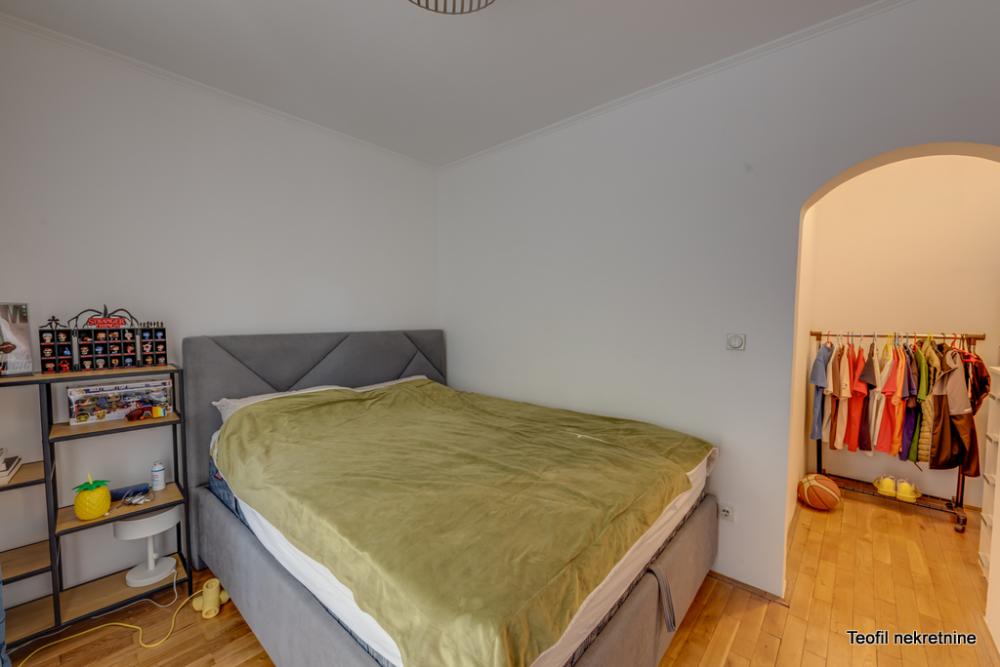 Stan na prodaju u Beogradu, Južni bulevar, trosoban, 63m2, cena 267000 evra