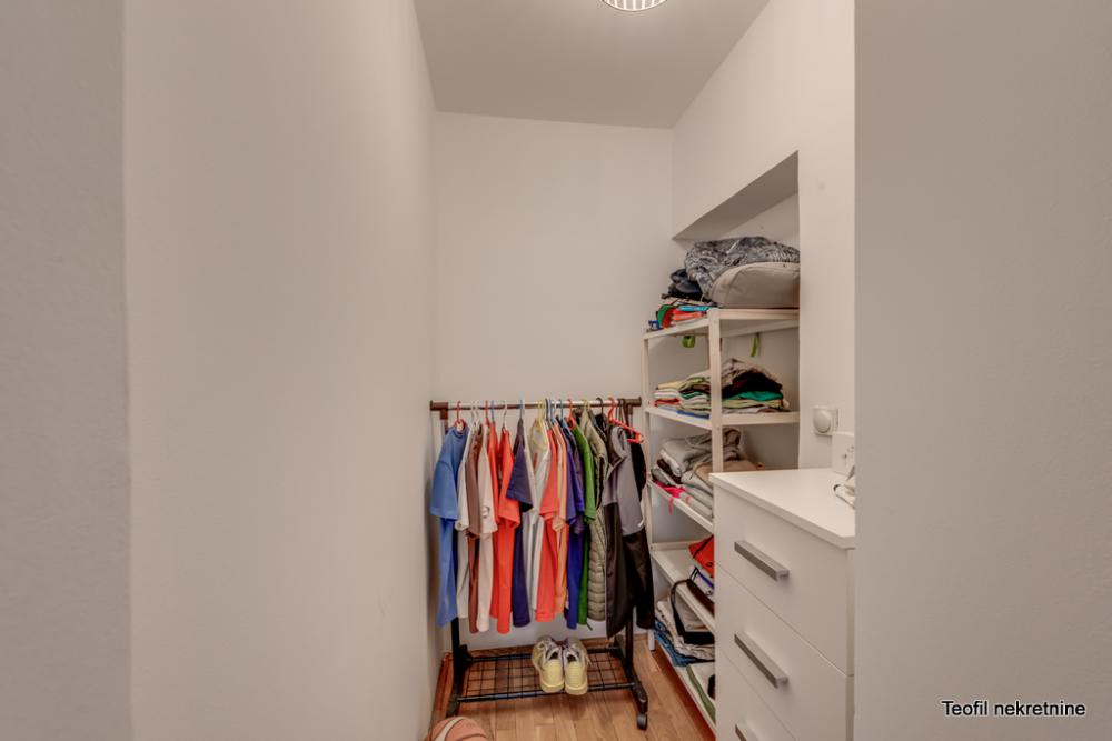 Stan na prodaju u Beogradu, Južni bulevar, trosoban, 63m2, cena 267000 evra