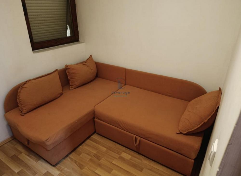 Stan na prodaju u Beogradu, Karaburma, jednoiposoban, 35m2, cena 98000 evra