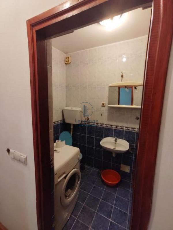 Stan na prodaju u Beogradu, Karaburma, jednoiposoban, 35m2, cena 98000 evra